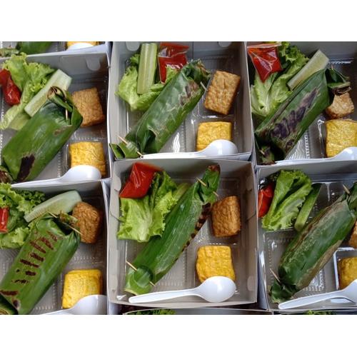 Jual Nasi Kotak Nasi Box Bakar Ayam Ikan Teri Paket Buka Puasa Jakarta Barat Mayu Kitchen Tokopedia