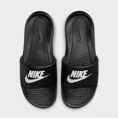 nikes sandals