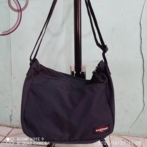 sling bag eastpak