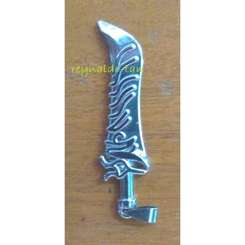 Foto Produk 12 Pcs Liontin Kalung / Gantungan Kunci Golok Chrome Panjang 5cm dari reynaldo-tan