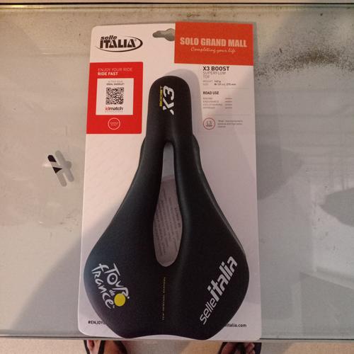 Jual Sadel Saddle Selle Italia X3 Boost Superflow Original Roadbike - Kab.  Sleman - Klarinda | Tokopedia