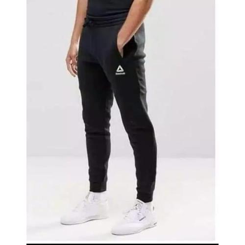 celana training reebok