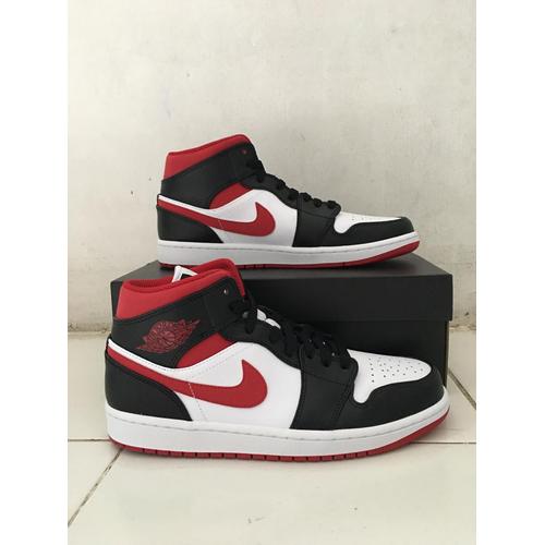 AIR JORDAN 1 MID GYM RED. BNIB 