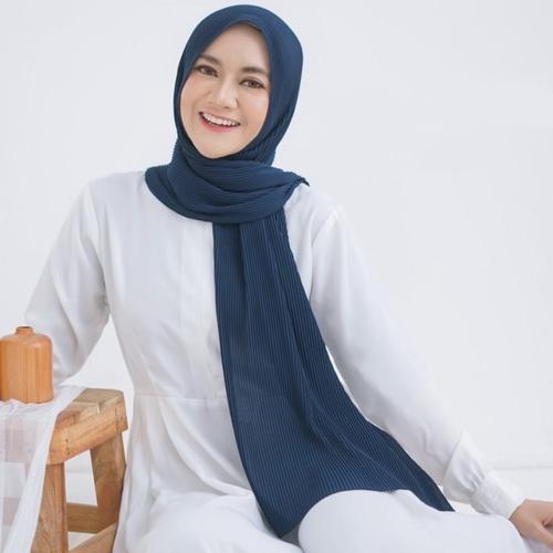 Foto Produk Pashmina Plisket Ceruty Babydoll Premium - nevy, pnjng175Lebar75 dari hijab222