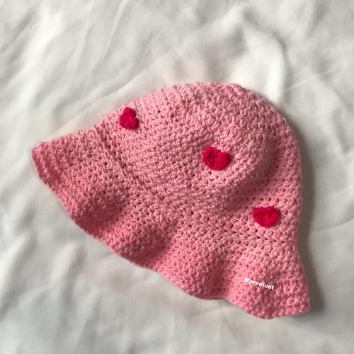 Jual Heart bucket hat crochet - Kota 
