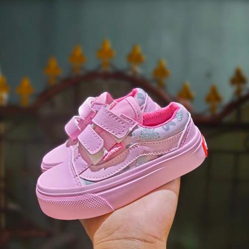 kids silver vans