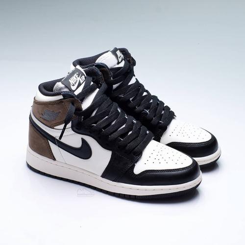Foto Produk Nike Air Jordan 1 High OG Dark Mocha GS - 36 dari senikersku_id