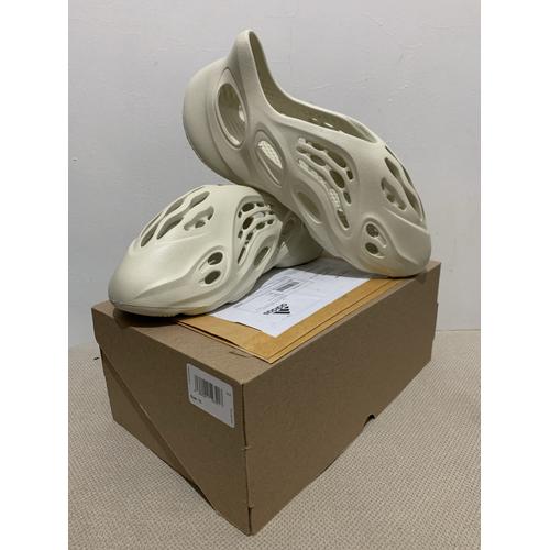 yeezy foam runner shoes