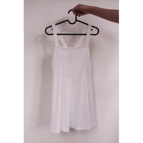 Jual Preloved White Divided by H\u0026M Mini 