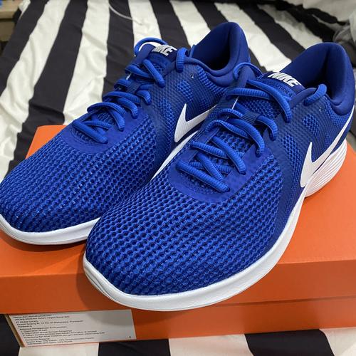 Jual Nike Revolution 4 size 42 - Jakarta Barat - Maximus OL Shop | Tokopedia