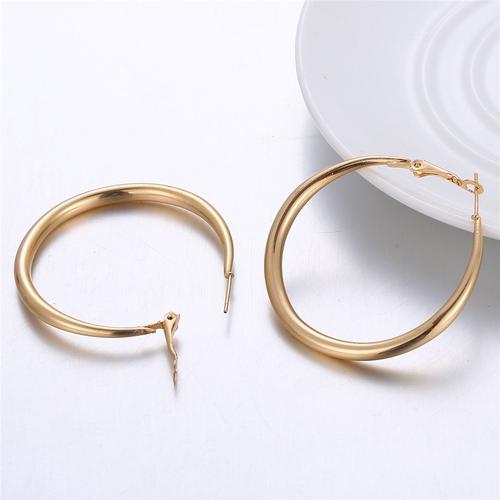 Gambar Claire Gold Hoop Earrings dari Shop at B. Jakarta Utara Tokopedia