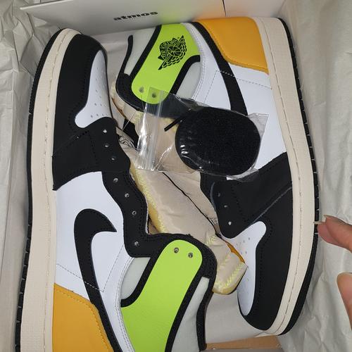Jual air Jordan 1 volt gold size 11 