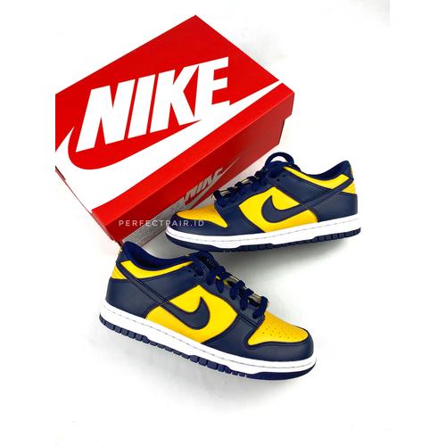 dunk low michigan