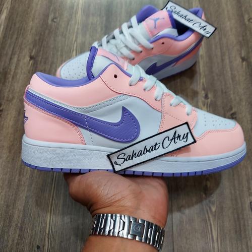 Sepatu Air Jordan 1 Low Arctic Punch 
