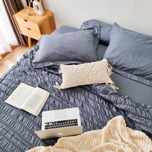 Foto Produk Sprei Iron Gate Kintakun Luxury Microfiber (5in1) 30 cm - 180 x 200 dari Kintakun Sprei Bedcover