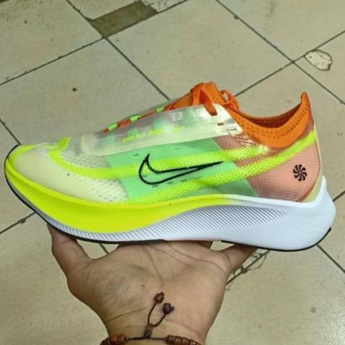 Jual sepatu perempuan nike zoom fly 3 rise - rise, 42 - Jakarta Selatan -  PUTRISEMENDE | Tokopedia