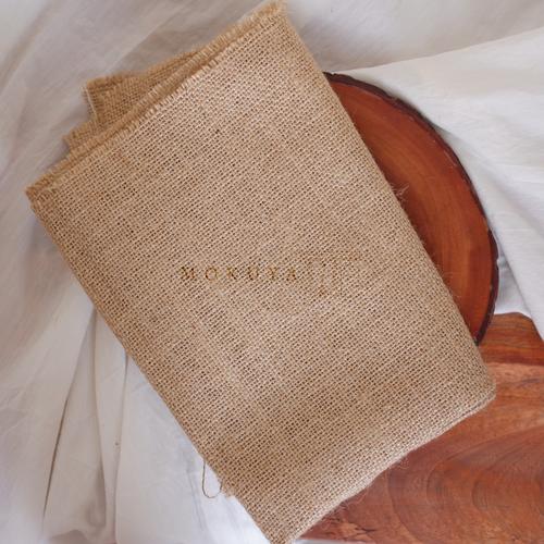 Foto Produk Kain Goni / Burlap 50x55 cm. Properti / Alas Foto - ± 50 x 55 cm dari Mokuya