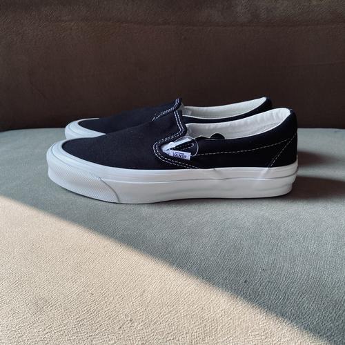 vans slip on vault