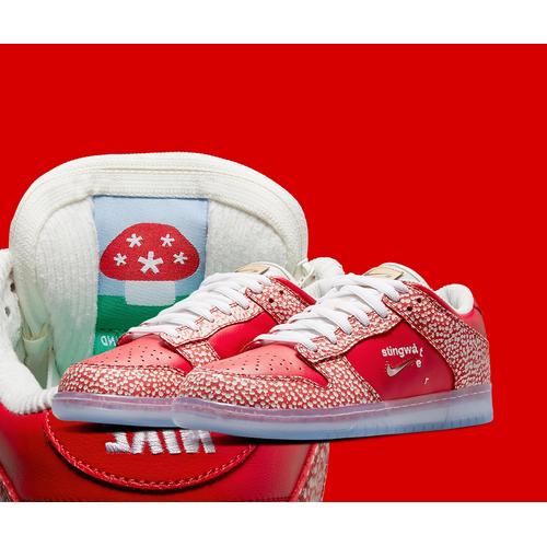 Jual Nike SB Dunk Low QS x Stingwater 