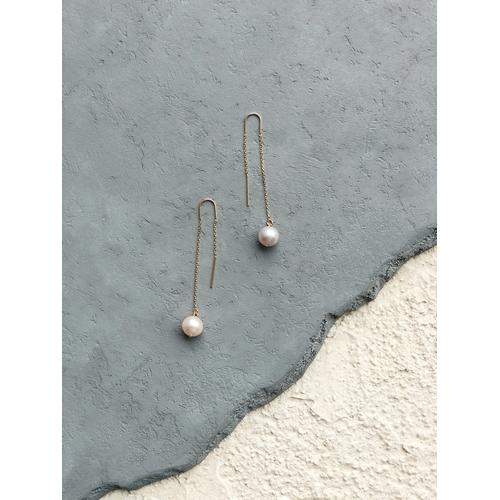 Drop earrings with fresh water pearls 