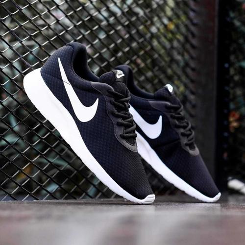nike tanjun 44