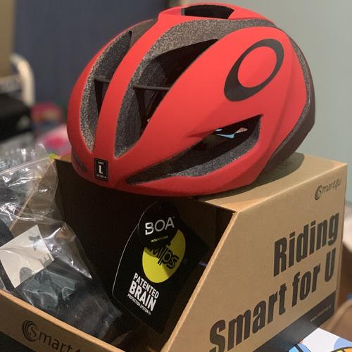 Jual Helm Helmet sepeda Oakley Aro5 