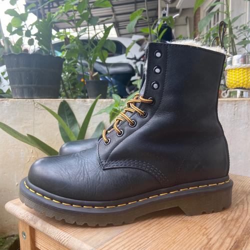 Jual Dr. martens 1460 Serena Size 6 UK - Jakarta Selatan - Cher Indonesia |  Tokopedia
