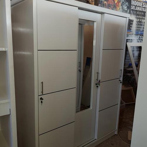 Gambar Lemari kayu / Lemari pakaian teakblok 3 pintu sliding / Block board dari skm olshop Kota Bandung Tokopedia
