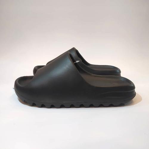 ADIDAS YEEZY SLIDE SANDAL SAND BLACK 