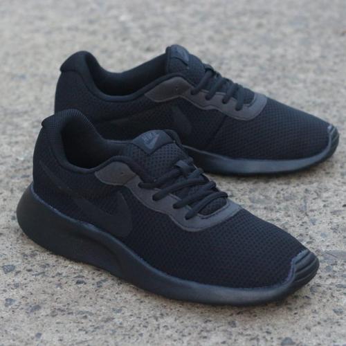 nike tanjun all black