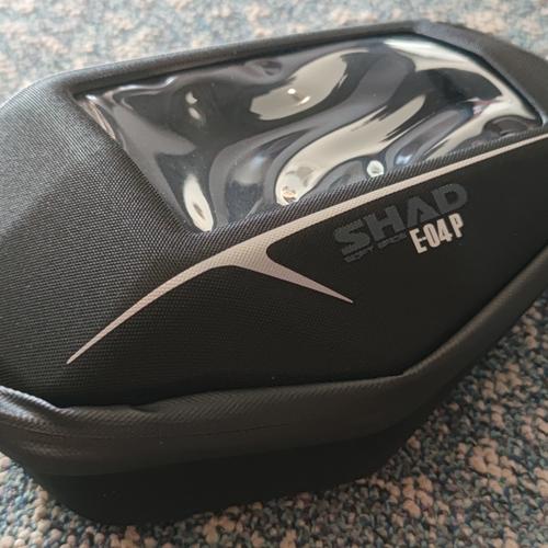 Jual SHAD Tank Bag E04p Pin System Kota Bekasi DBM AUTO GALLERY