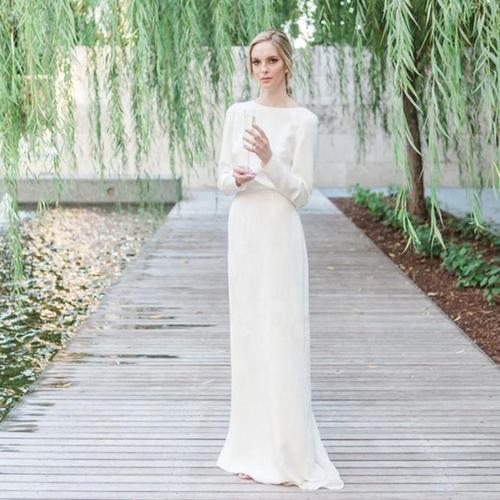 WEDDING DRESS ELEGANT BACKLESS SATIN O 