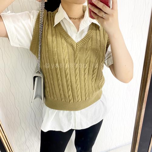 cable knit sweater vest