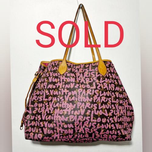 Jual LV LOUIS VUITTON Limited Edition Fuschia Graffiti Preloved authentic -  Kota Manado - auntie_authentic | Tokopedia