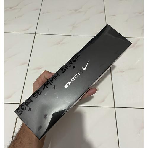 Jual NEW APPLE WATCH SE 44MM SILVER NIKE GARANSI INTERNASIONAL - Kota  Bandung - Hugophoneshop | Tokopedia