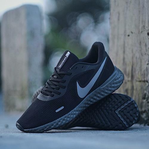 Jual BIG SALE !!! Nike Revolution 5 All Black Grey - 37 - Kota Tangerang  Selatan - Yushop Original | Tokopedia