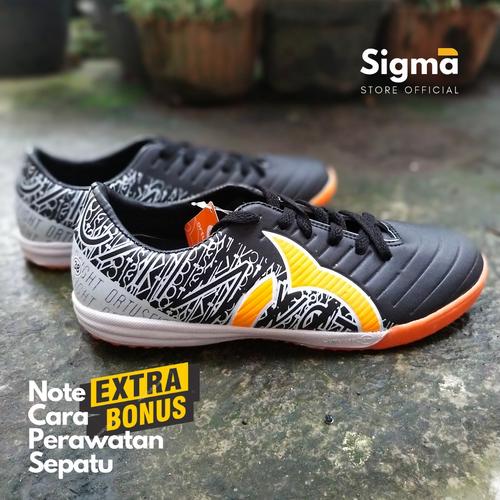 Foto Produk Sepatu futsal Ortuseight hitam untuk pria dewasa berkualitas dan murah - Hitam Putih, 38 dari Sigma Store Official