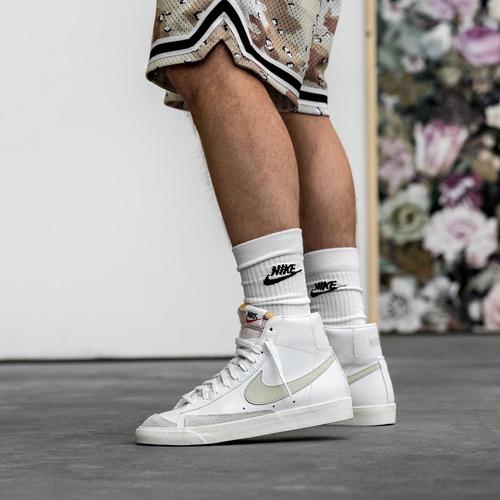 Jual Nike Blazer Mid '77 \