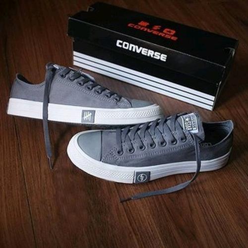 Jual Sepatu pria sneakers converse 