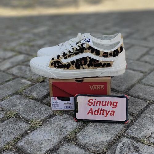 vans leopard 27