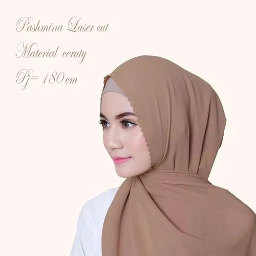 Foto Produk Pashmina Laser Cut Ceruty Baby Doll By. Mayzaa (Varian 2) - Broken White dari Mayzaa