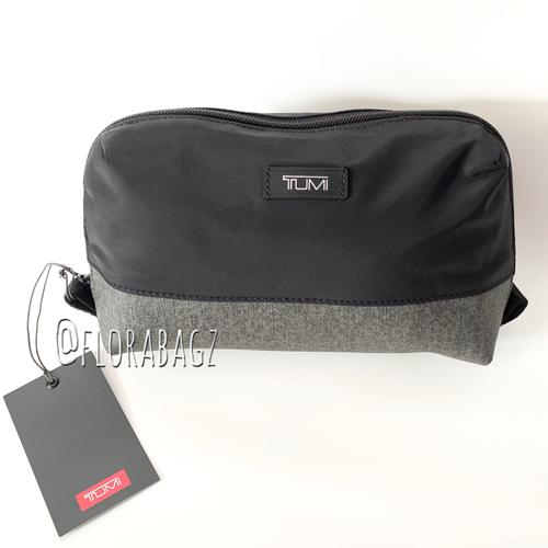 Jual T U M I Pouch : Trousse Toilette MM - Jakarta Selatan - Olala_Olshop |  Tokopedia