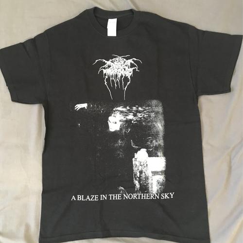 A Blaze in The Northern Sky (Size M 