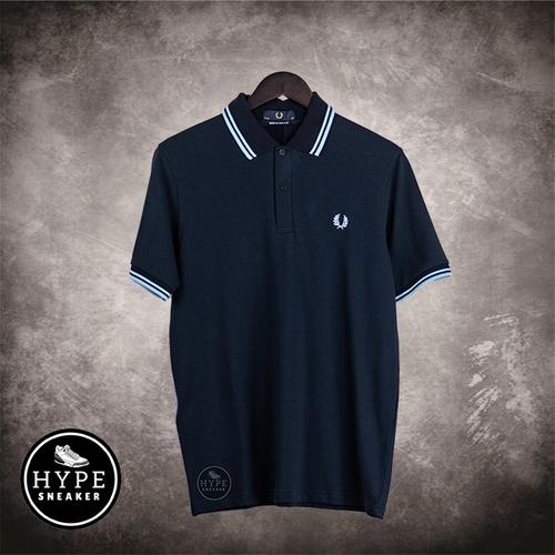 Gambar Polo FRED PERRY Logo Navy Polo Shirt 100% ORIGINAL dari HYPESNEAKER.ID Kota Salatiga Tokopedia