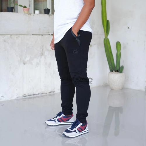Jual Jogger Pria Calvin Klein Men 