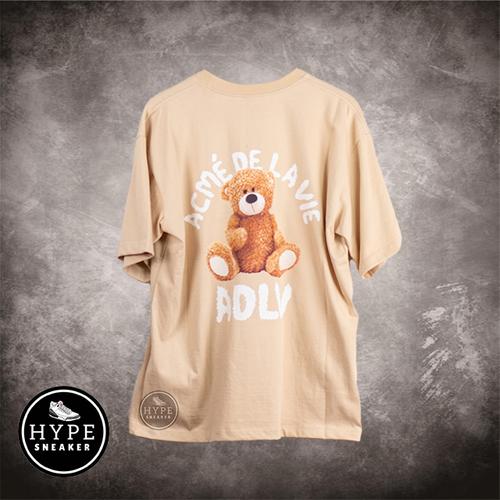 Gambar Kaos ADLV Acme De La Vie Bear Cream Tshirt 100% ORIGINAL dari HYPESNEAKER.ID Kota Salatiga Tokopedia