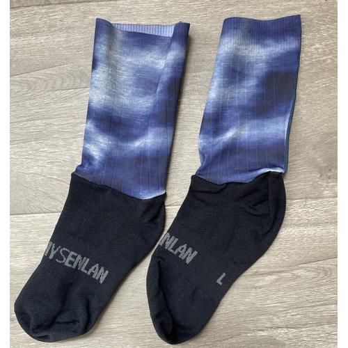 Foto Produk Kaos Kaki Mysenlan TIE DYE BLUE Cycling Socks Unisex dari FittoBike