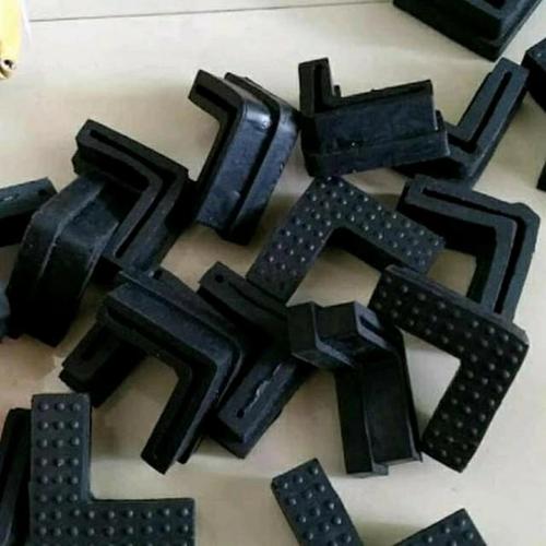Promo Kaki Karet Rak Besi Siku 4x4 cm | Alas kaki karet Rak besi Susun ...