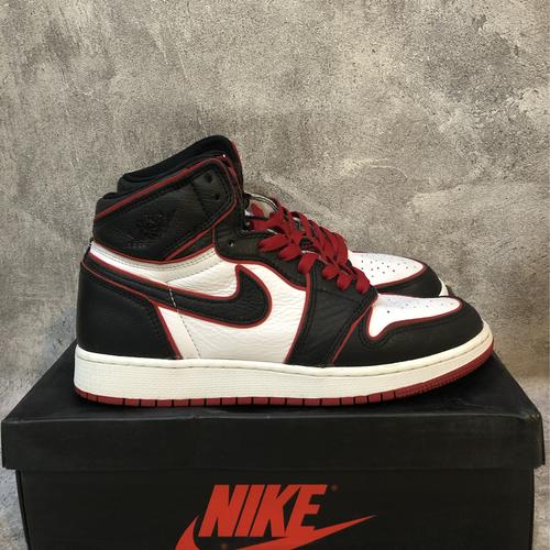 Jual Air Jordan 1 Retro High Bloodline 