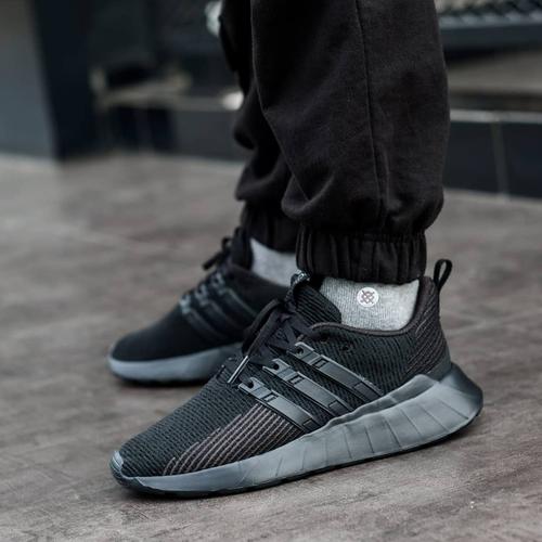 harga adidas questar flow original